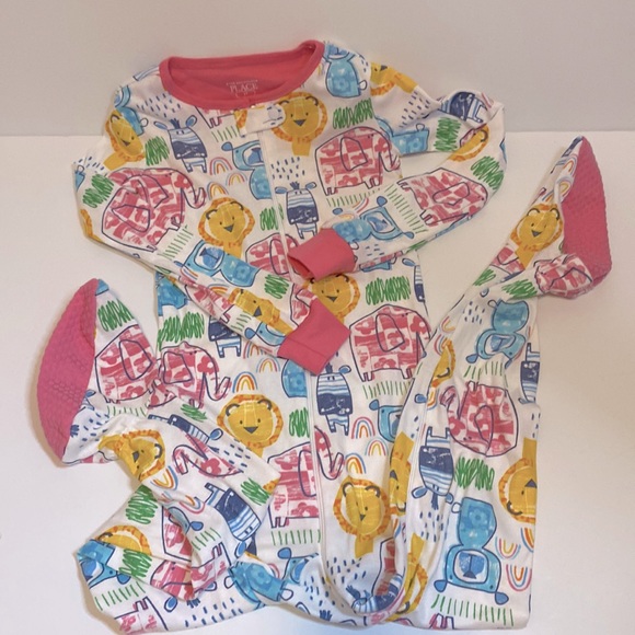 One piece footed pajama NWT! Size 4T - Picture 1 of 16